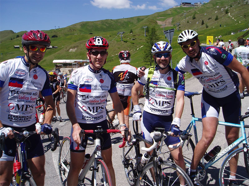 gal/2010/07 - Sella Ronda Bike Day 2010/05 - SellaRonda_Bike_Day/05 - Il Passo Gardena_the_end/9P6270195-01.jpg